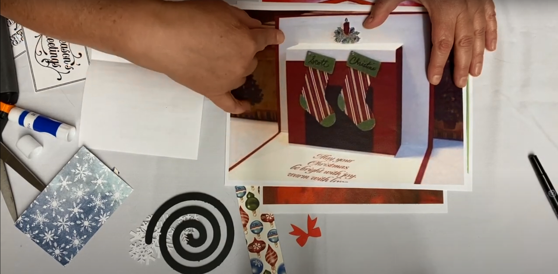 Adult Makers: Pop-Up Christmas Cards