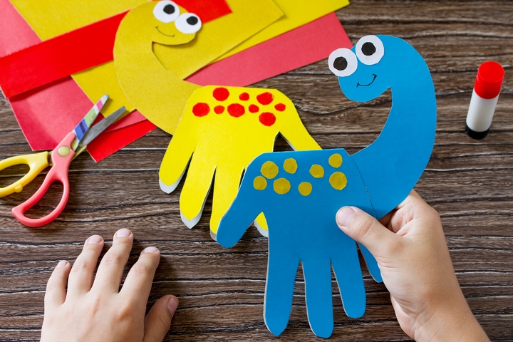 dino hand craft